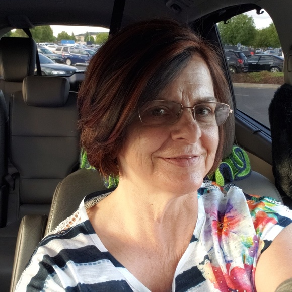 Meet your Posher, Brenda - Picture 1 of 1